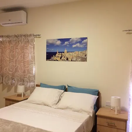 Cala Enza Suites Apartament *