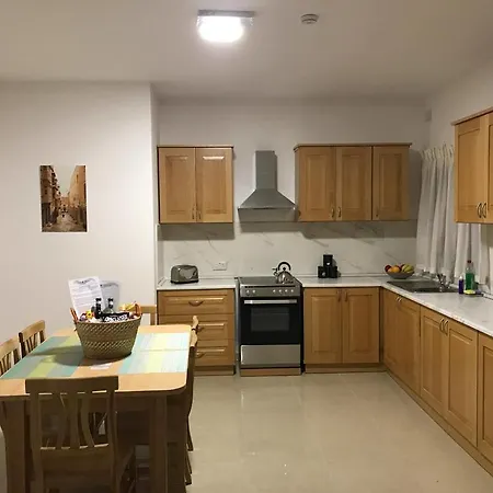 Cala Enza Suites *