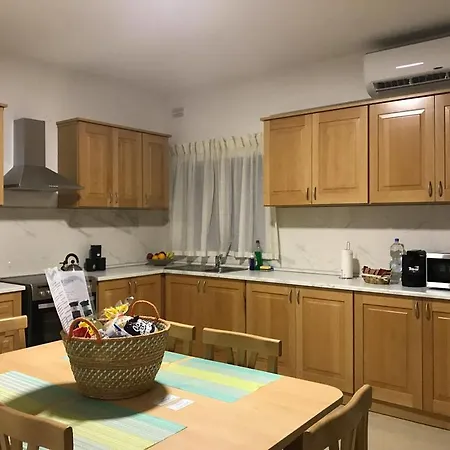 Cala Enza Suites Birżebbuġa