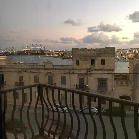 Cala Enza Suites Birżebbuġa