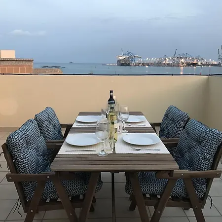 Appartement Cala Enza Suites Birżebbuġa